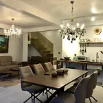Villa Denira